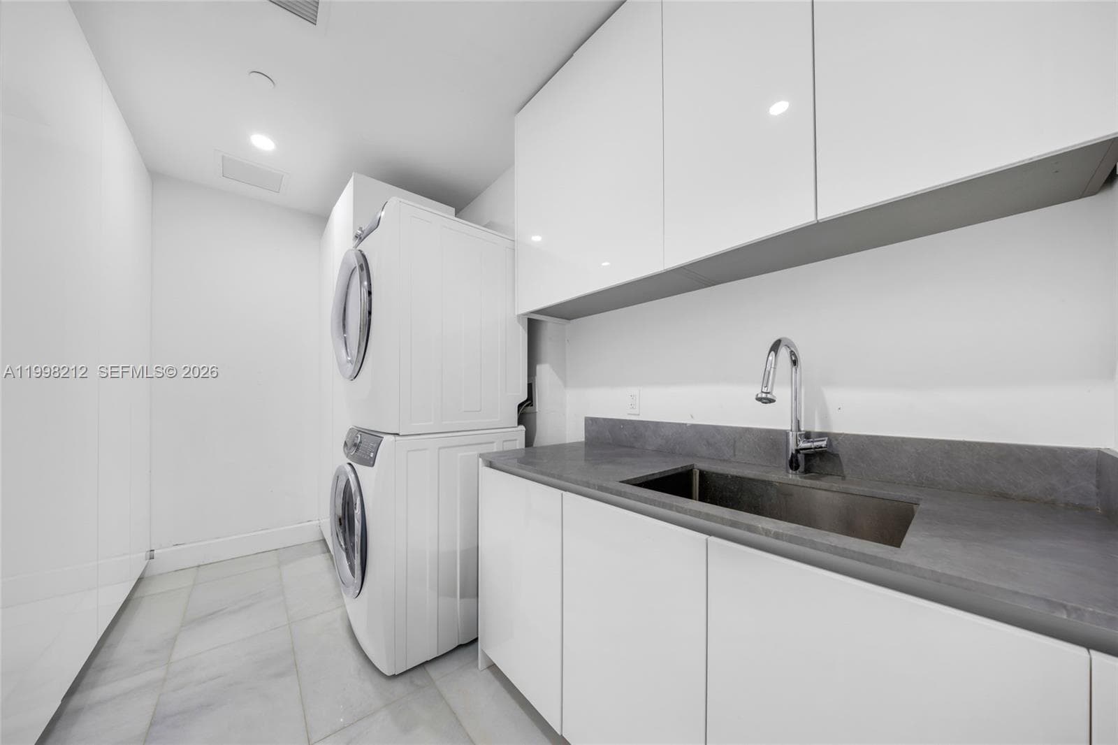 700 NE 26th Ter # 2202, Miami FL 33137 — 44
