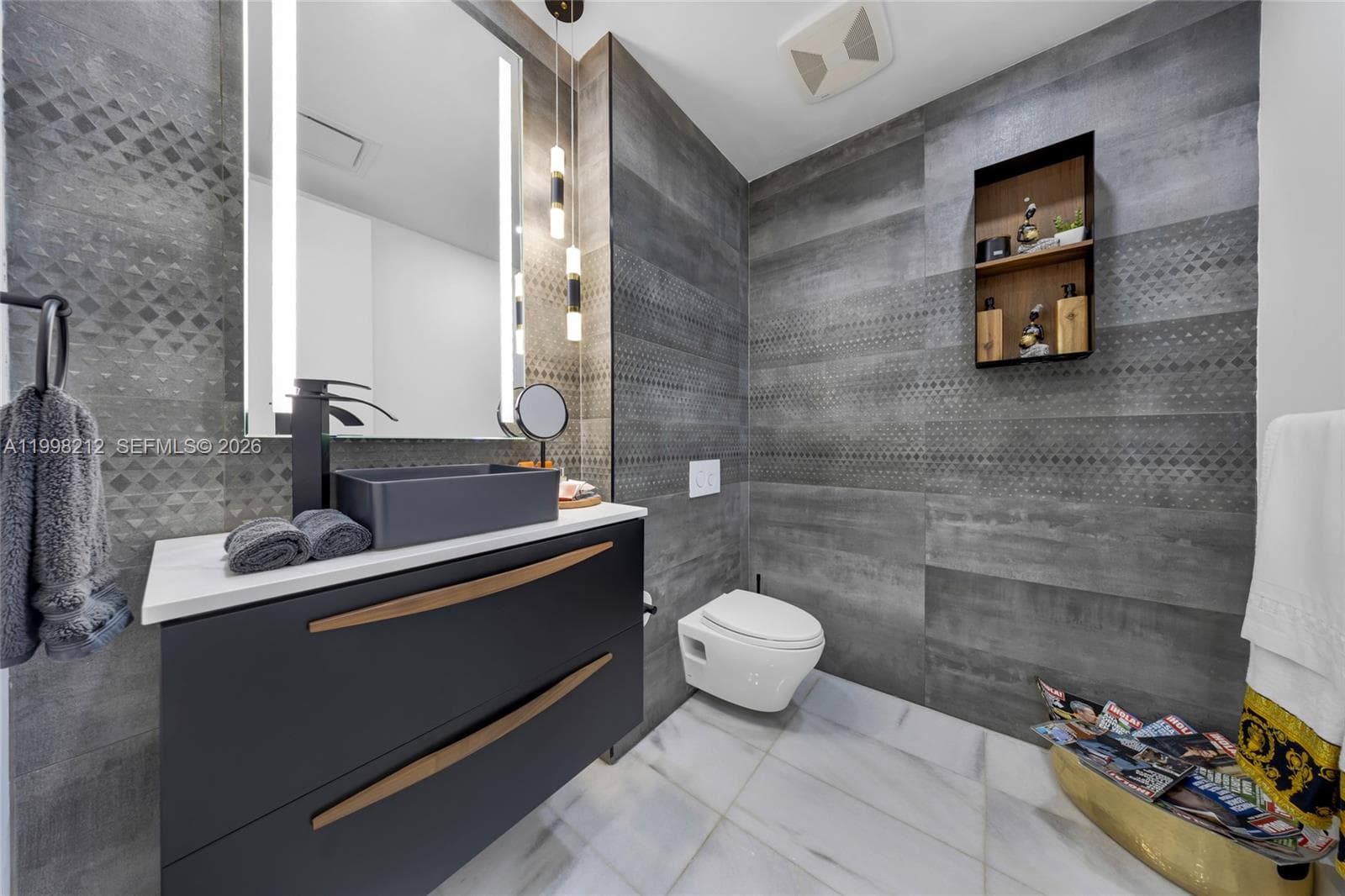 700 NE 26th Ter # 2202, Miami FL 33137 — 40