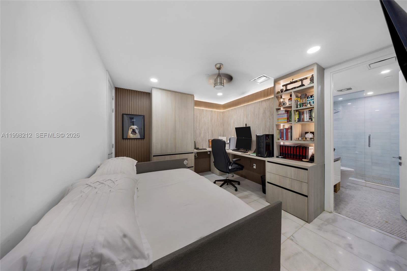 700 NE 26th Ter # 2202, Miami FL 33137 — 35