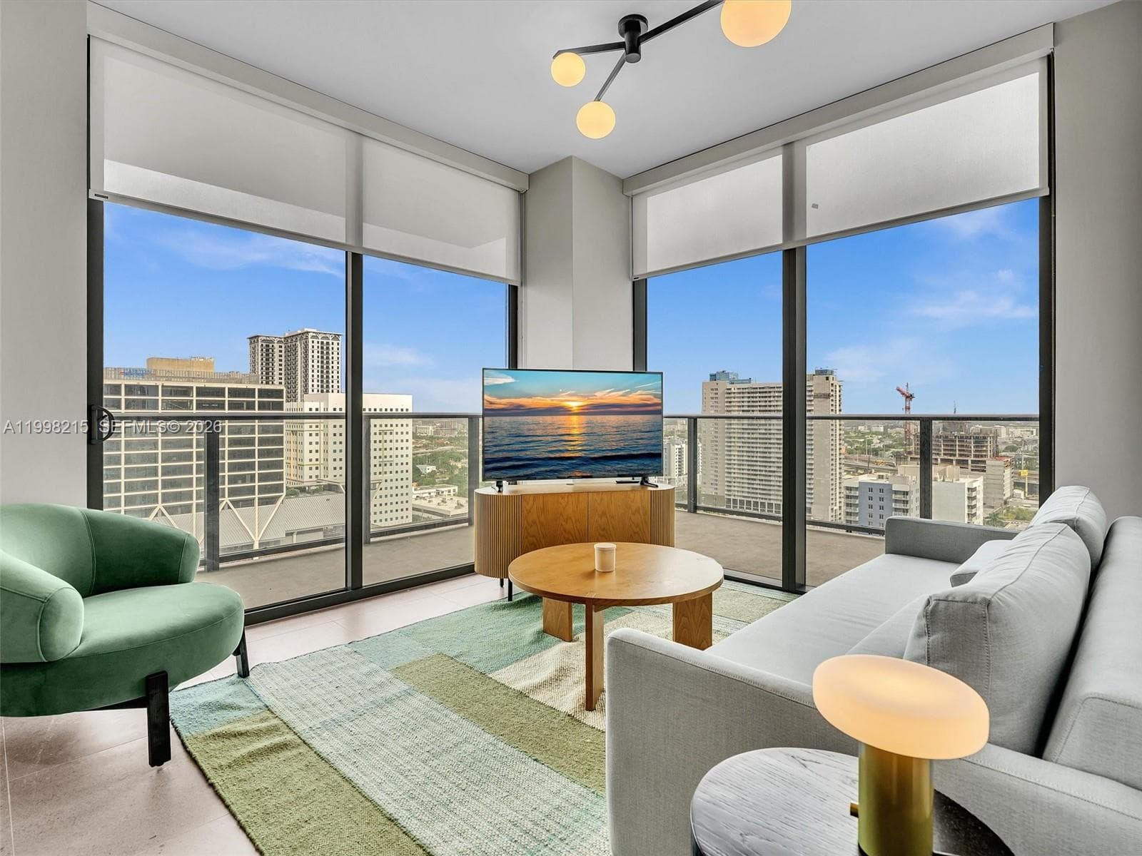 11 NE 6th street # 2214, Miami FL 33132 — 6