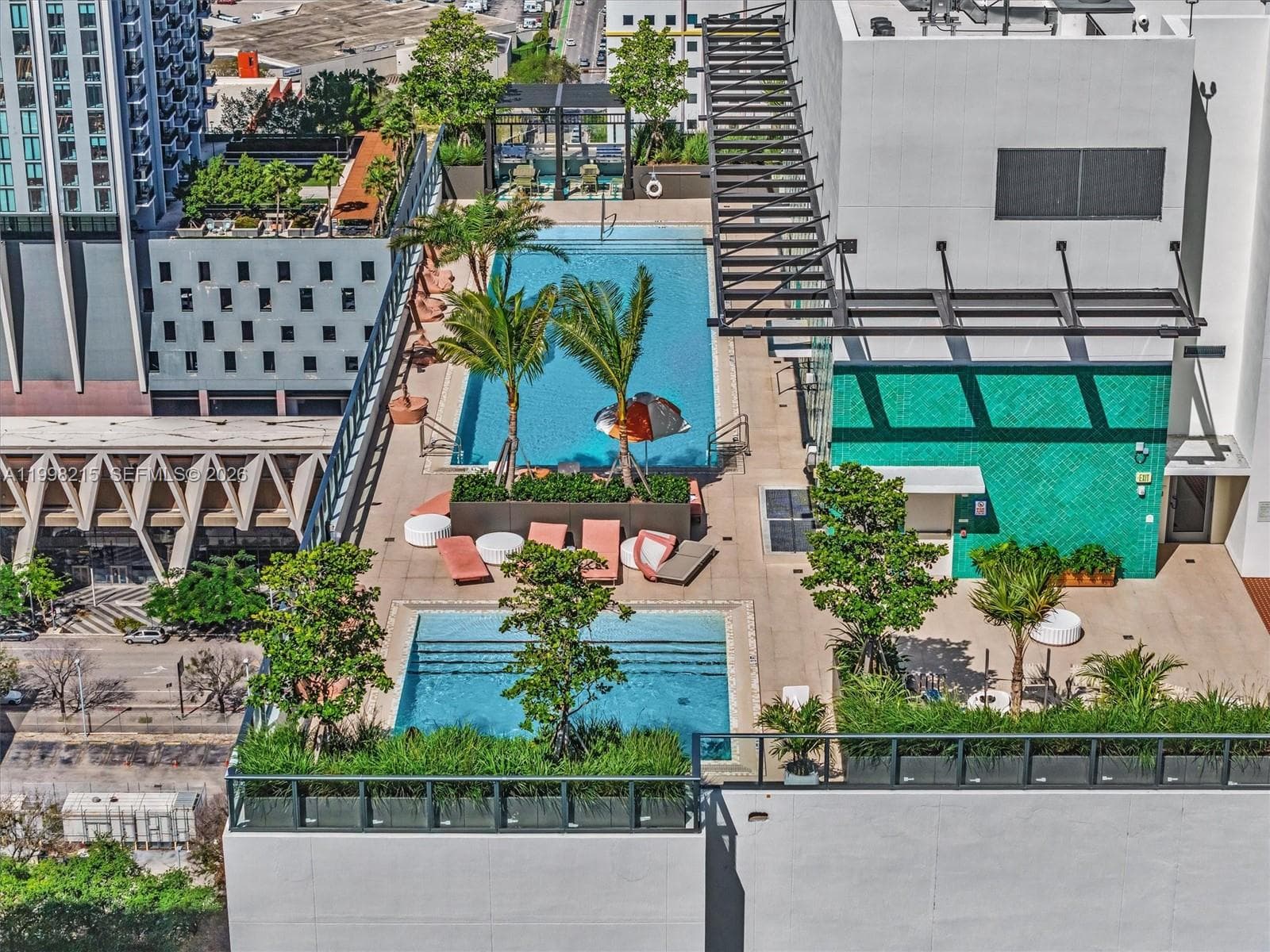 11 NE 6th street # 2214, Miami FL 33132 — 42