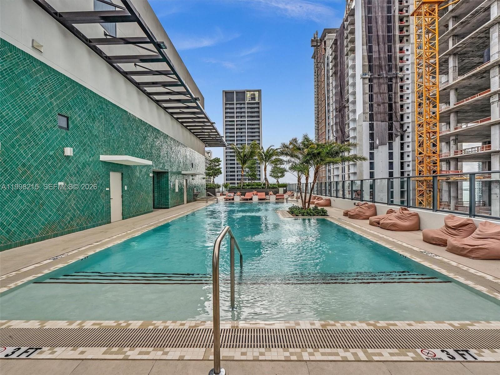 11 NE 6th street # 2214, Miami FL 33132 — 26