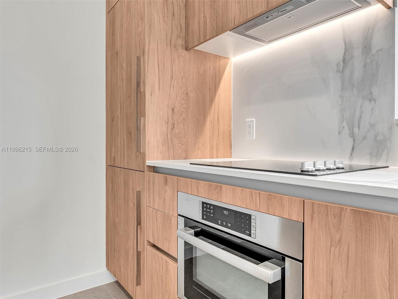 11 NE 6th street # 2214, Miami FL 33132 — 5