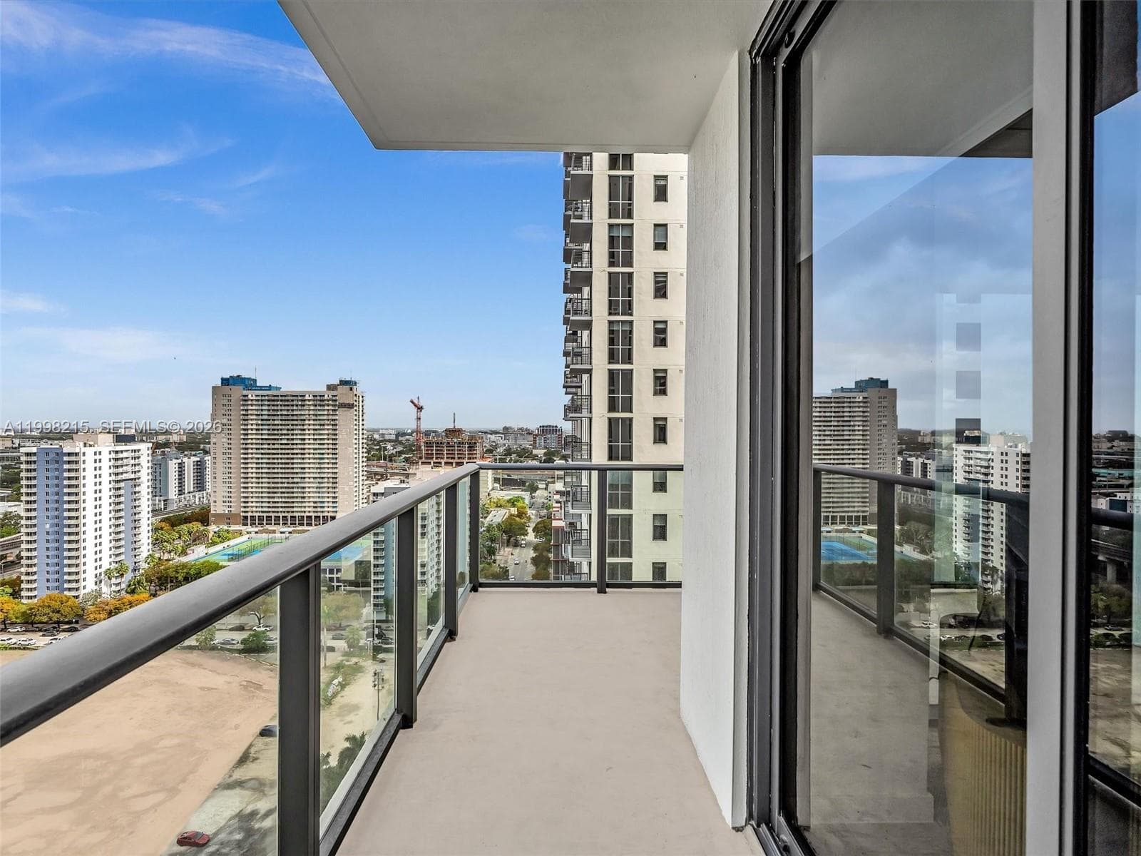 11 NE 6th street # 2214, Miami FL 33132 — 20