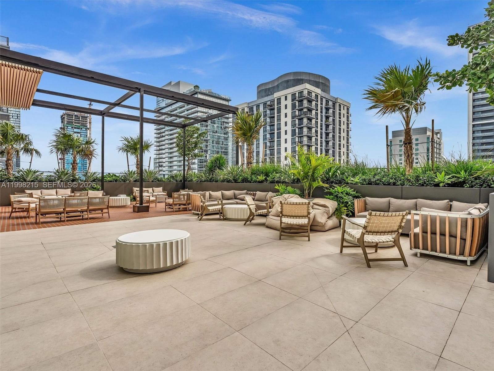 11 NE 6th street # 2214, Miami FL 33132 — 30