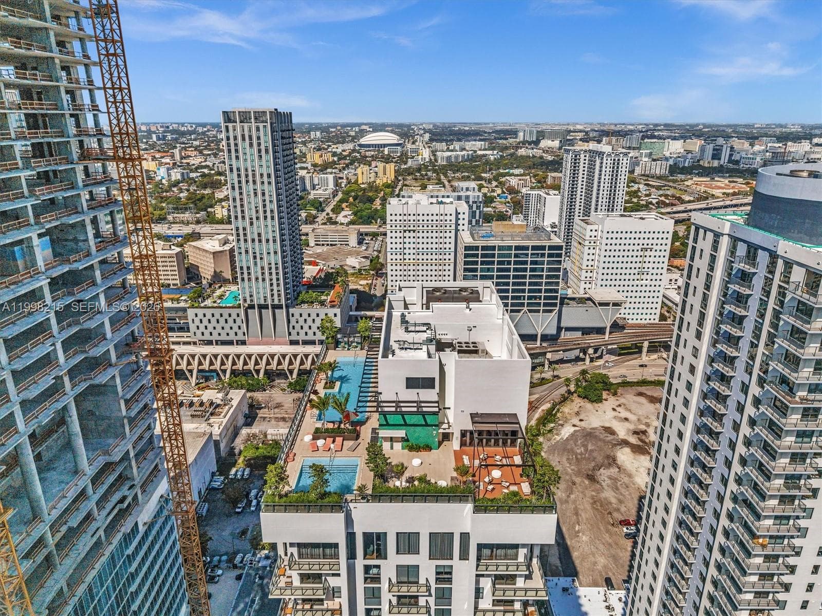 11 NE 6th street # 2214, Miami FL 33132 — 45