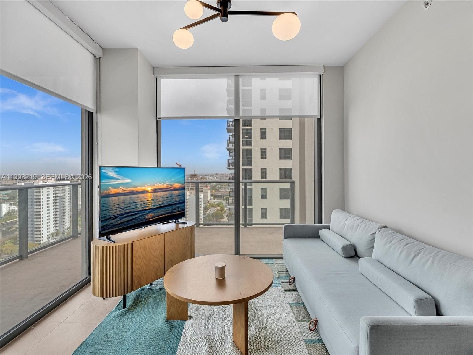 11 NE 6th street # 2214, Miami FL 33132 — 8