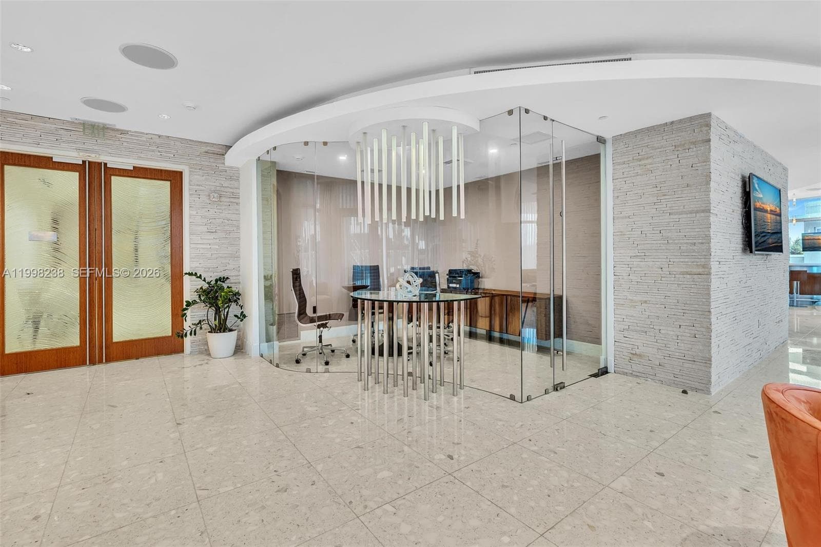 3801 Collins Ave # 806, Miami Beach FL 33140 — 66