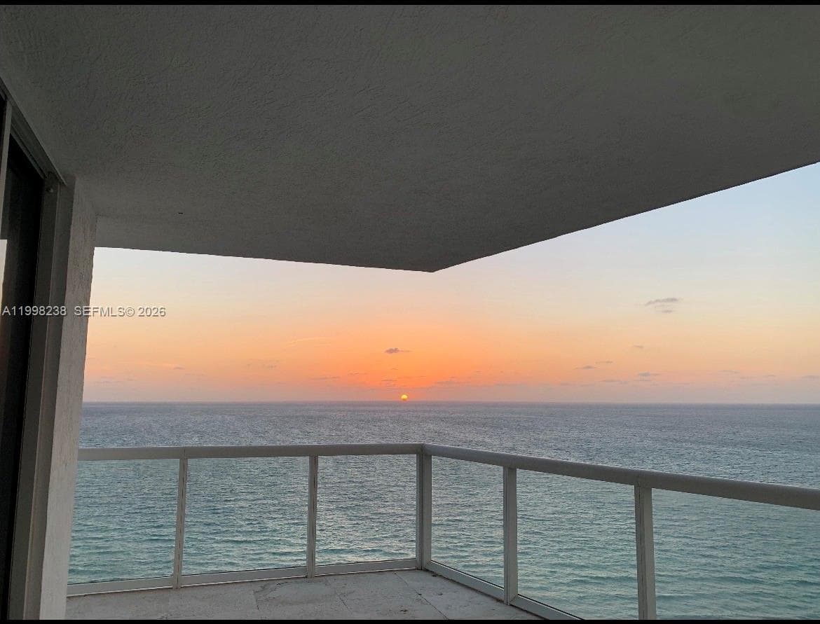 3801 Collins Ave # 806, Miami Beach FL 33140 — 81