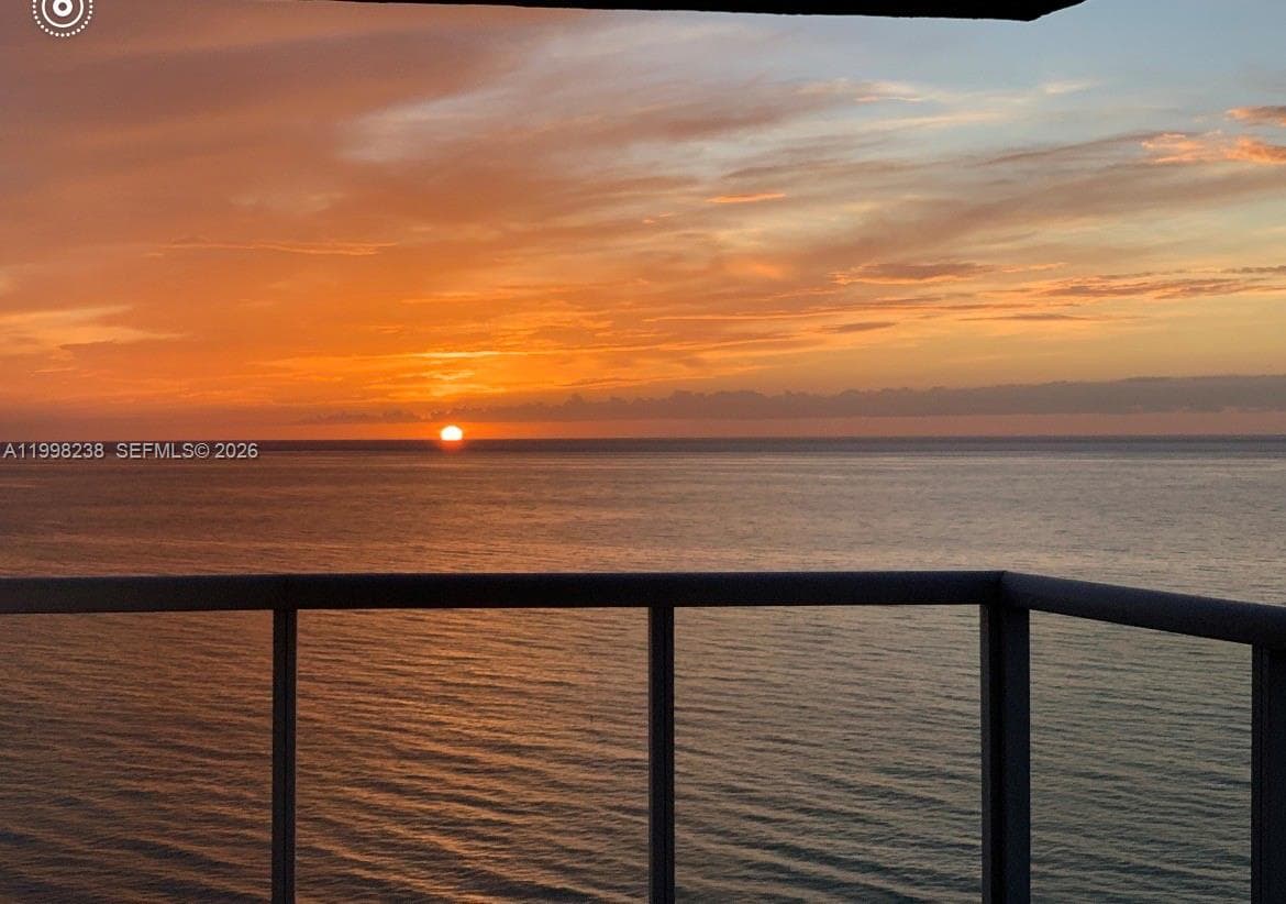 3801 Collins Ave # 806, Miami Beach FL 33140 — 82