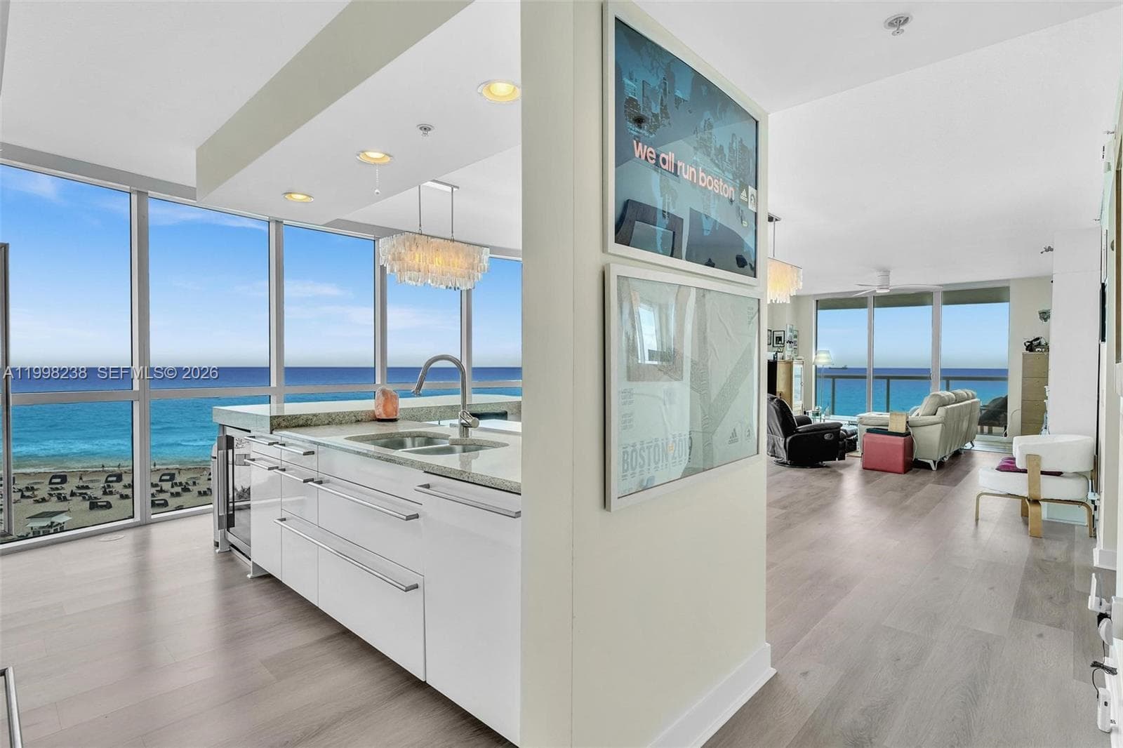 3801 Collins Ave # 806, Miami Beach FL 33140 — 40