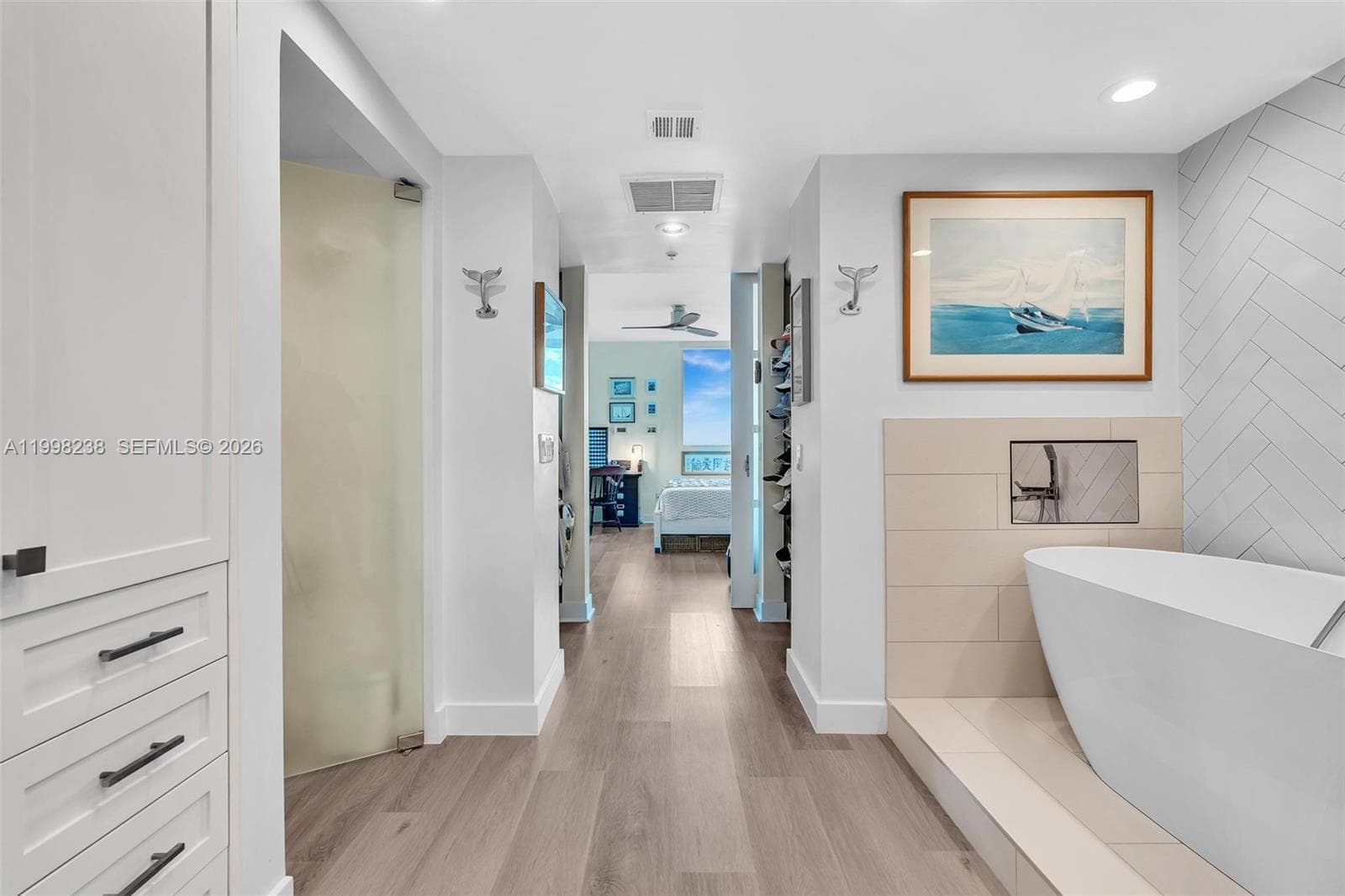 3801 Collins Ave # 806, Miami Beach FL 33140 — 35