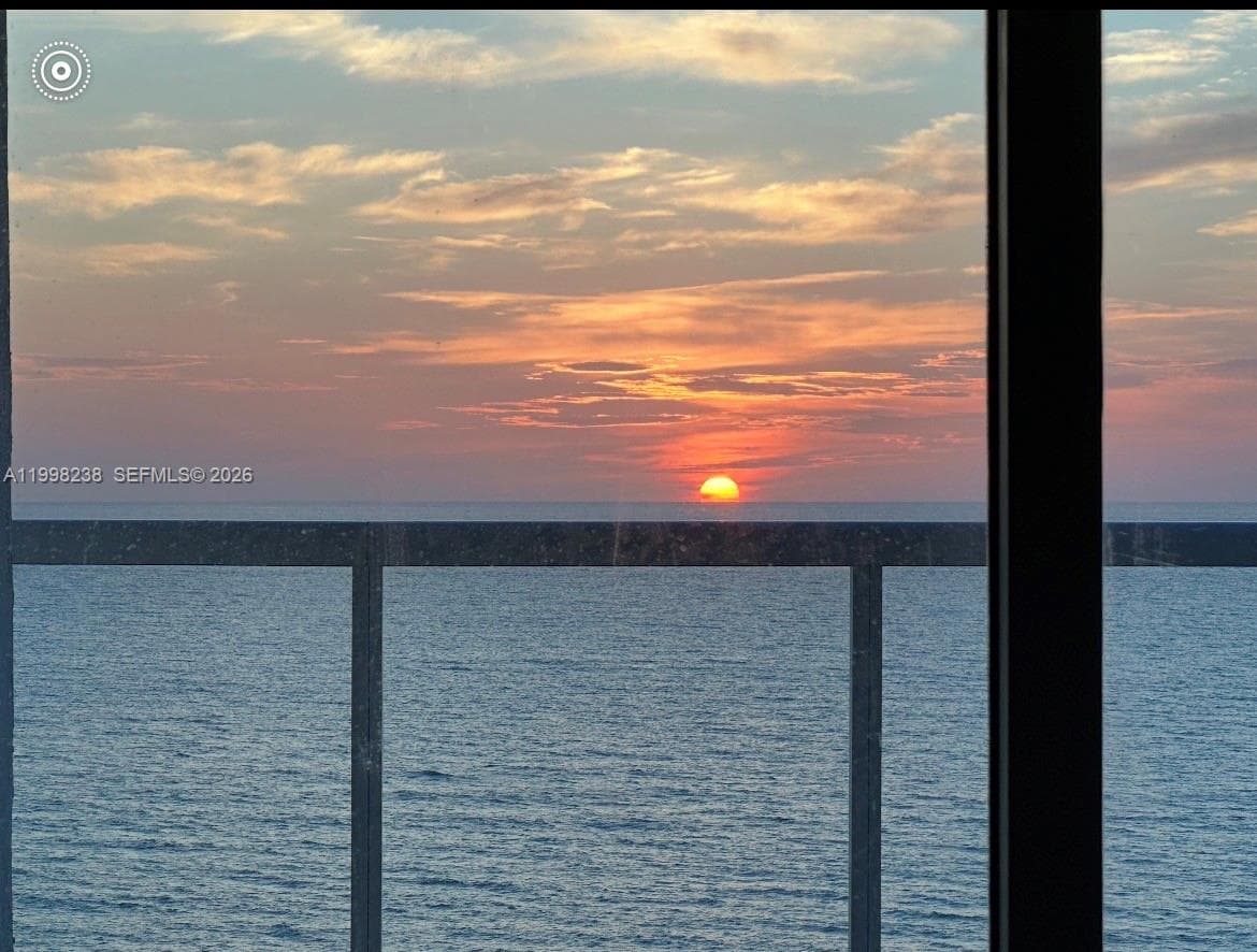 3801 Collins Ave # 806, Miami Beach FL 33140 — 83