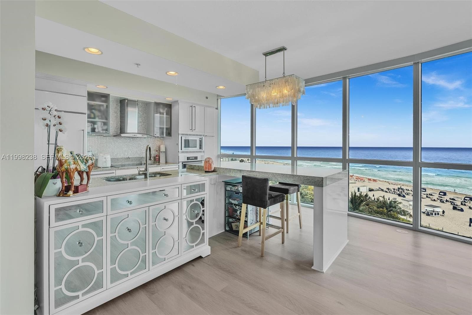 3801 Collins Ave # 806, Miami Beach FL 33140 — 39