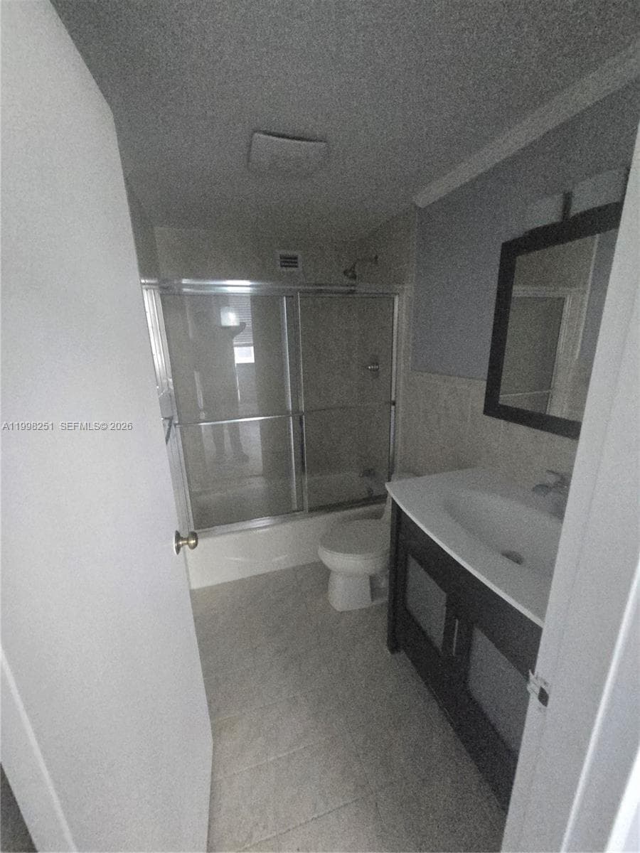 825 Brickell Bay Dr # 750, Miami FL 33131 — 4