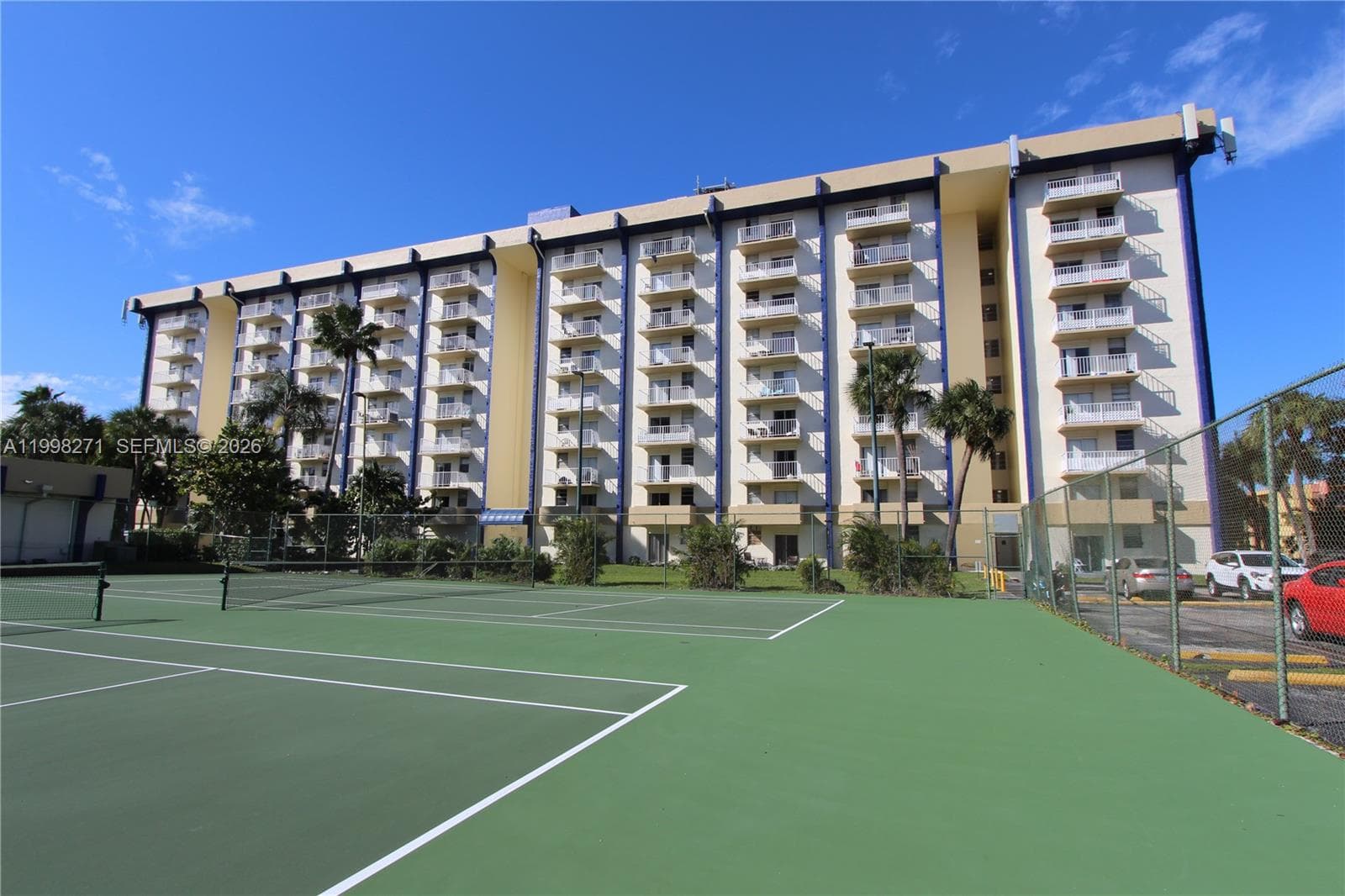 4550 NW 9th St # 811E, Miami FL 33126 — 23