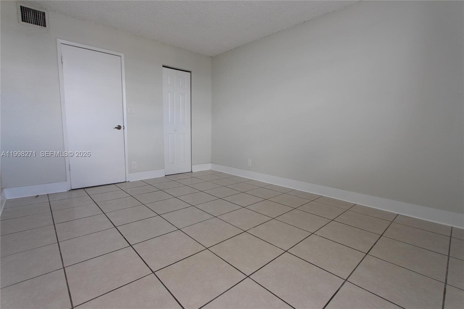 4550 NW 9th St # 811E, Miami FL 33126 — 9