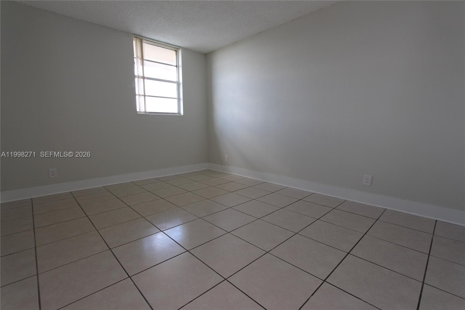 4550 NW 9th St # 811E, Miami FL 33126 — 10