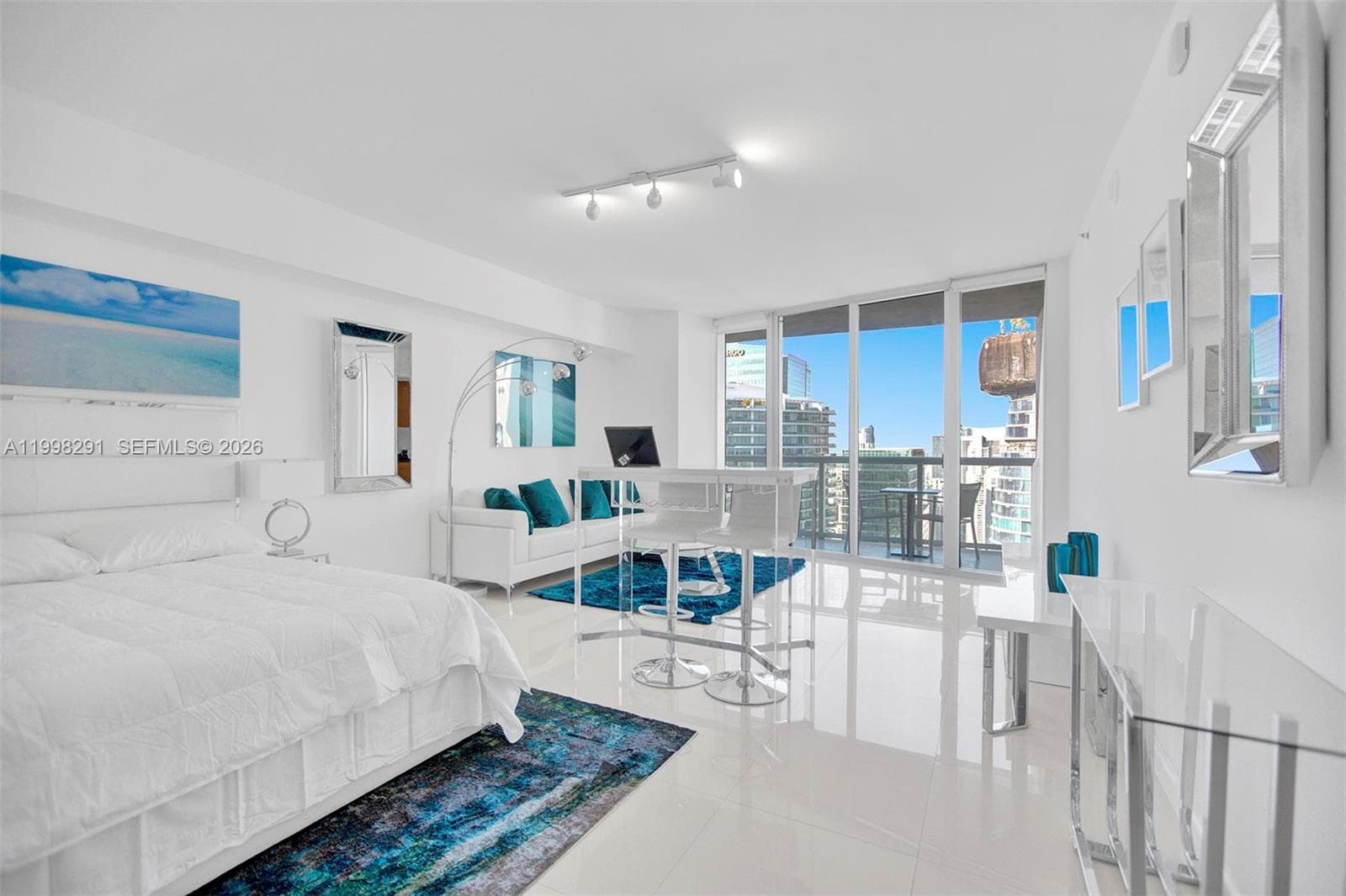 475 Brickell Ave # 5010, Miami FL 33131 — 4