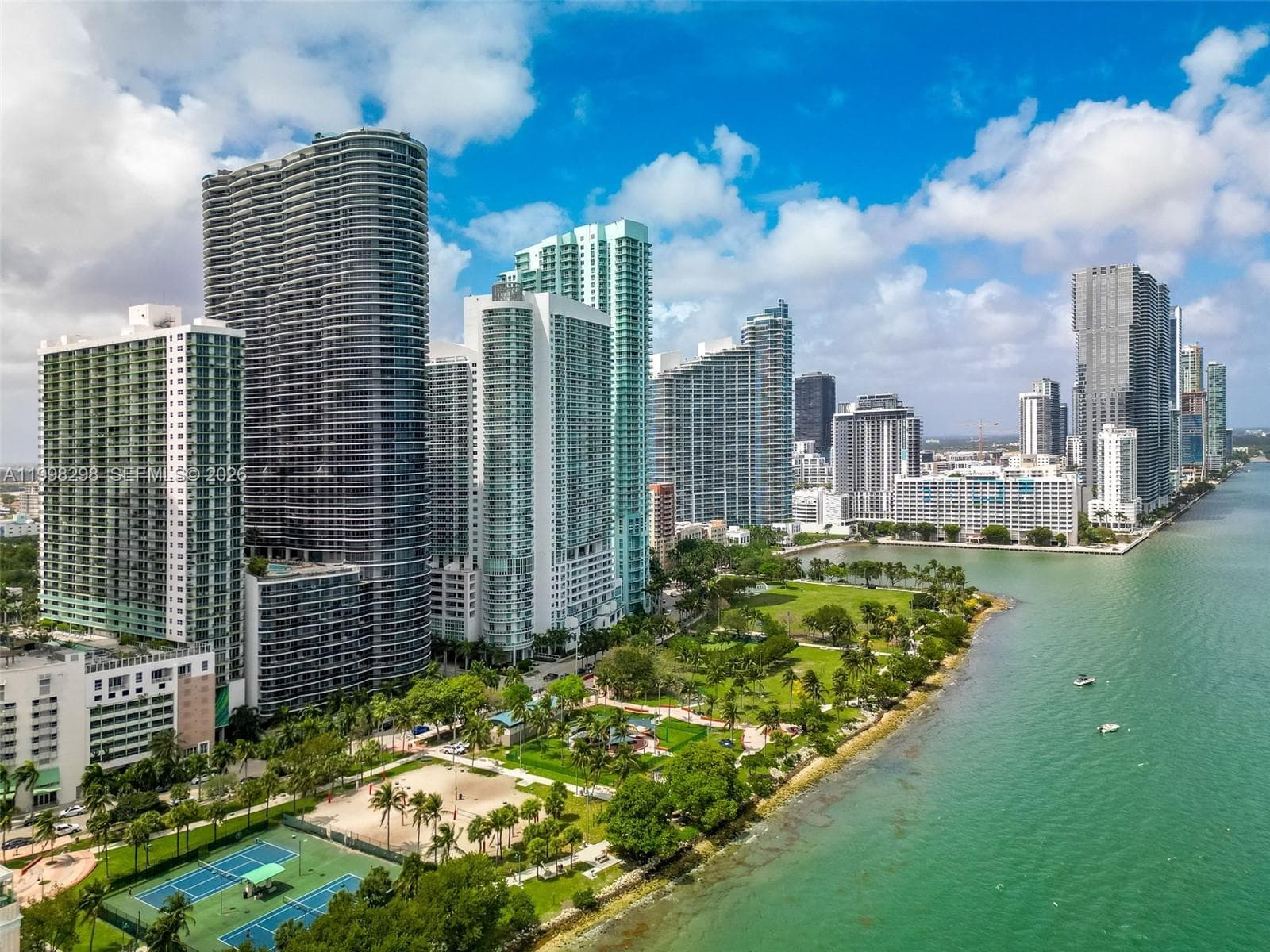 488 NE 18th St # 715, Miami FL 33132 — 53