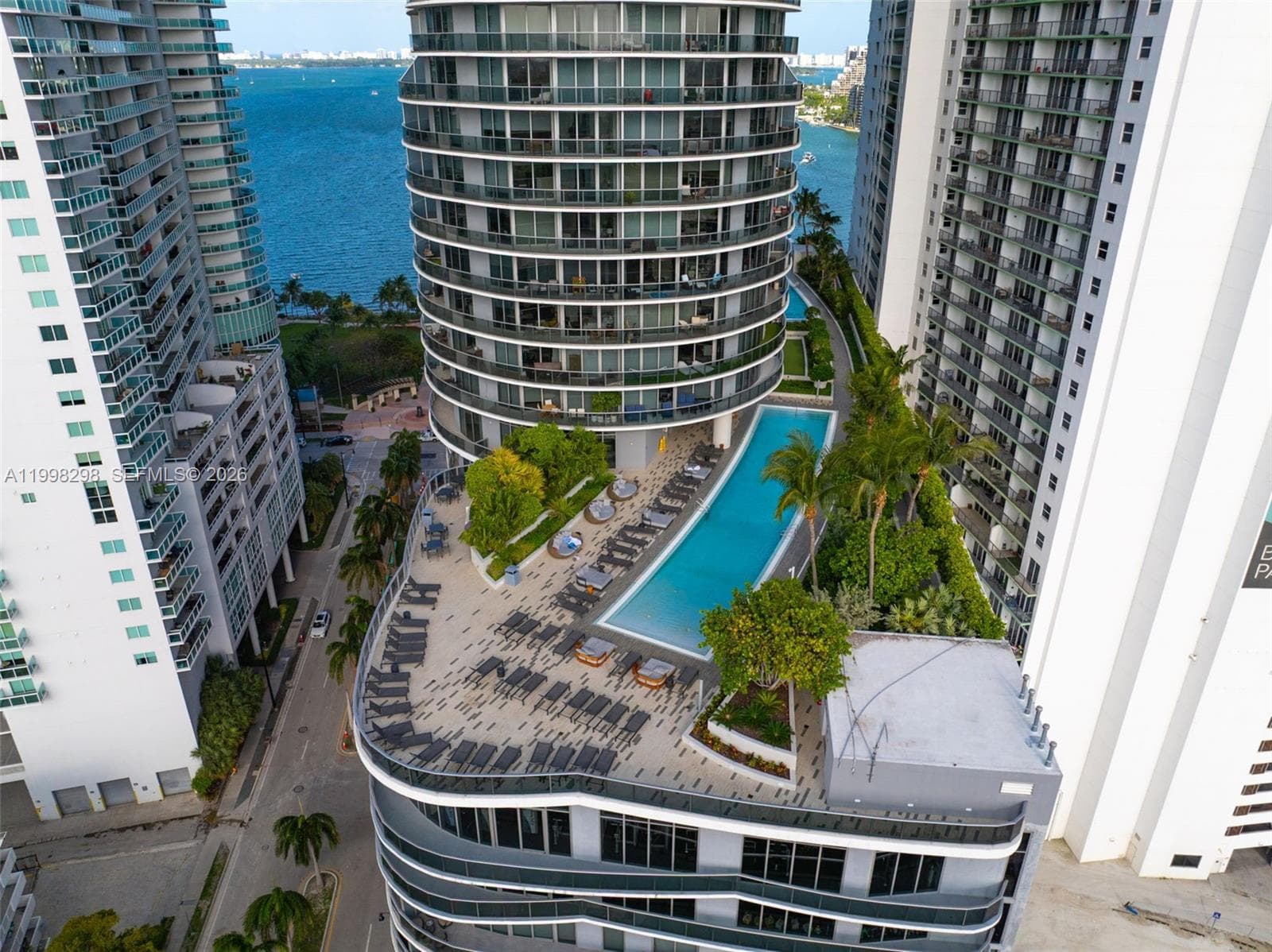 488 NE 18th St # 715, Miami FL 33132 — 61