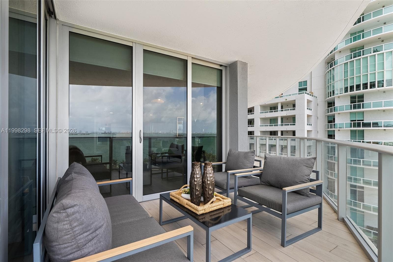 488 NE 18th St # 715, Miami FL 33132 — 48
