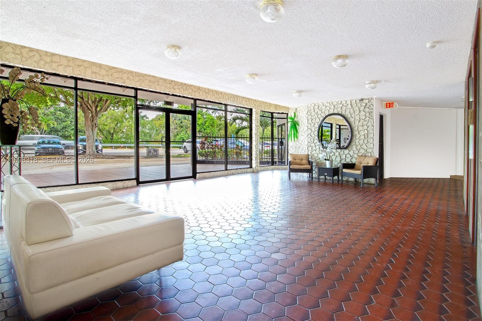9682 Fontainebleau Blvd # 503, Miami FL 33172 — 28