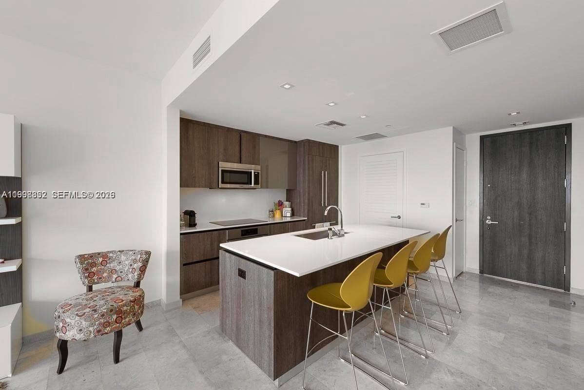 68 SE 6th St # 3006, Miami FL 33131 — 3