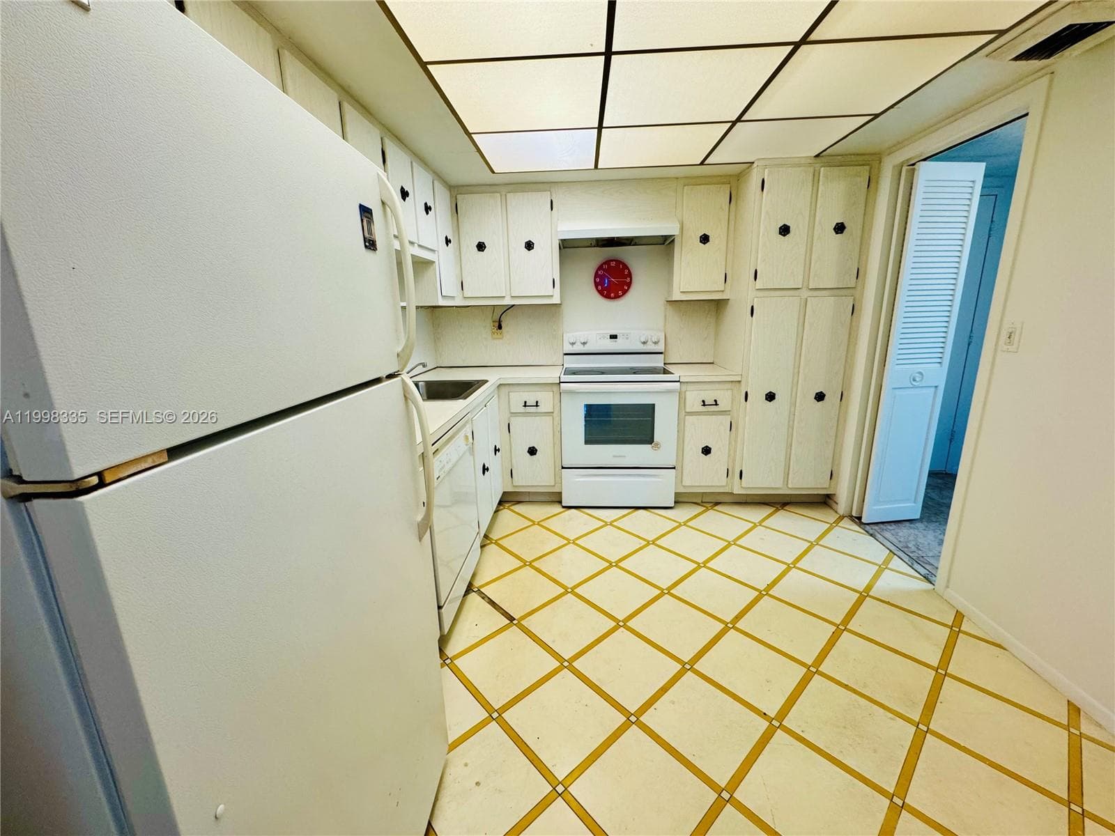 18011 Biscayne Blvd # 1003, Aventura FL 33160 — 5