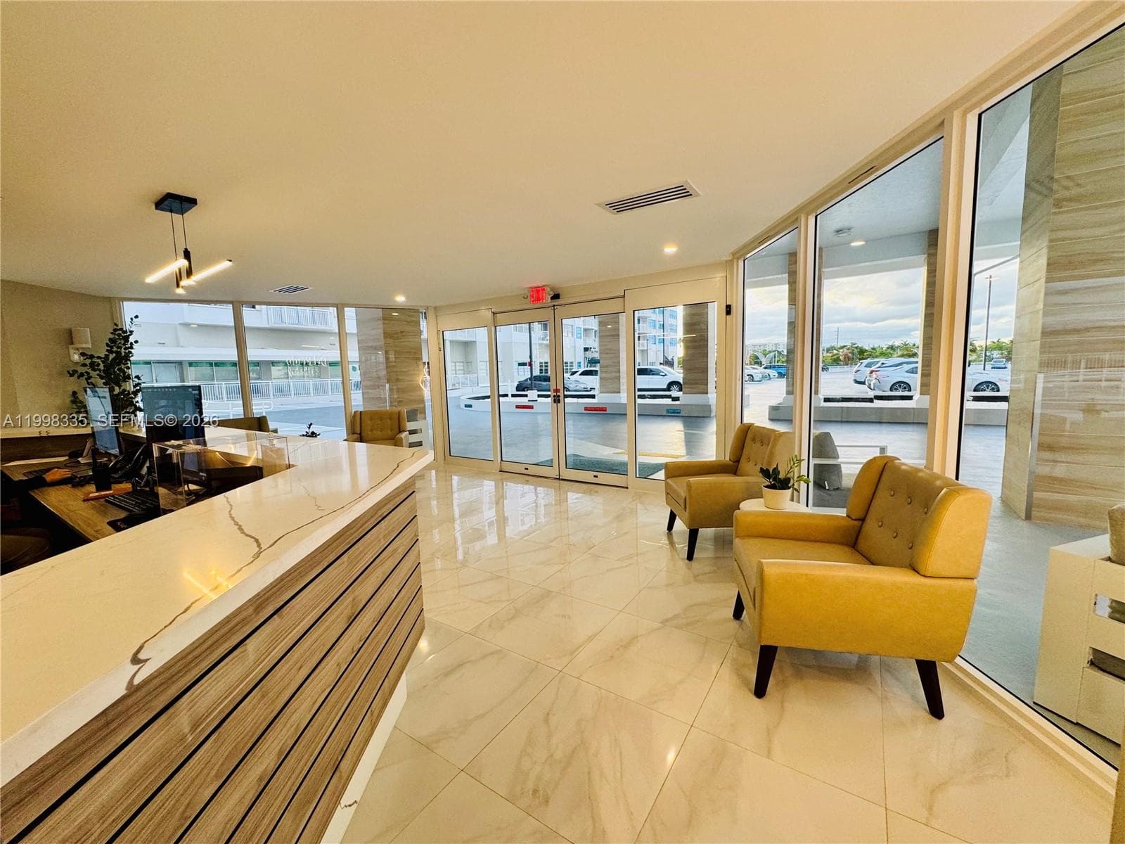 18011 Biscayne Blvd # 1003, Aventura FL 33160 — 34