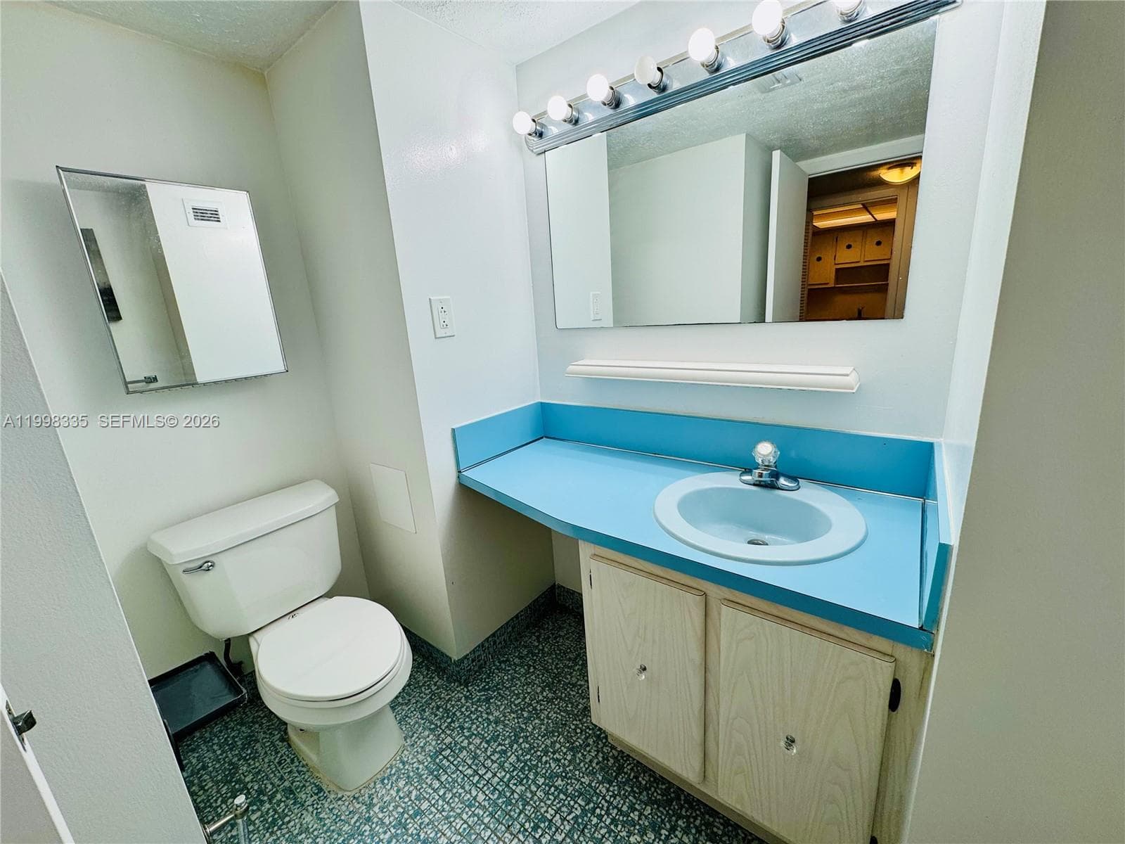 18011 Biscayne Blvd # 1003, Aventura FL 33160 — 18