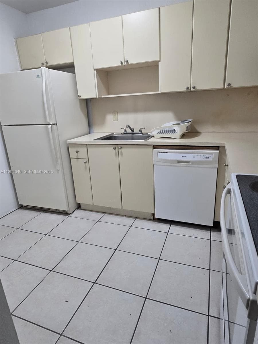 9972 SW 88th St # 1119, Miami FL 33176 — 2