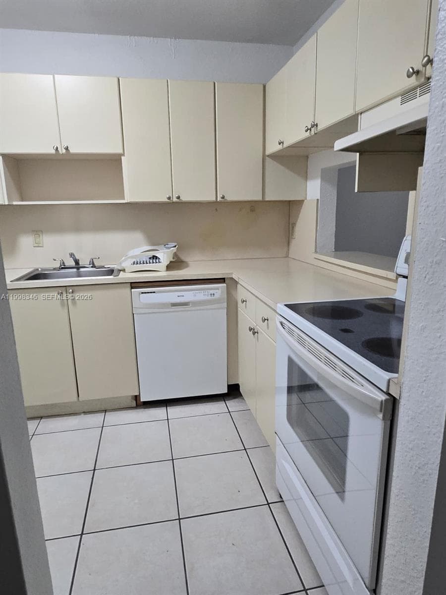 9972 SW 88th St # 1119, Miami FL 33176 — 5