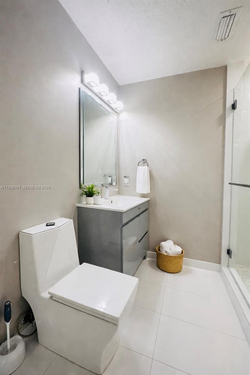9069 NW 193rd St, Hialeah FL 33018 — 13