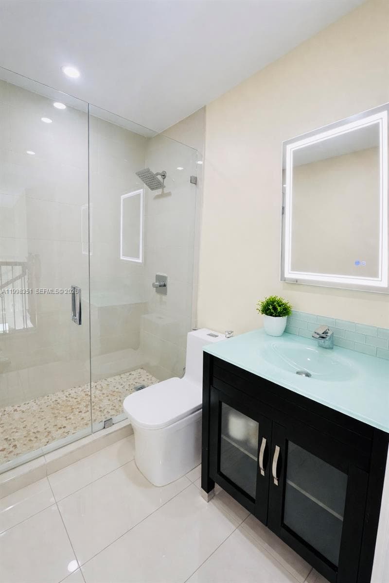 9069 NW 193rd St, Hialeah FL 33018 — 19