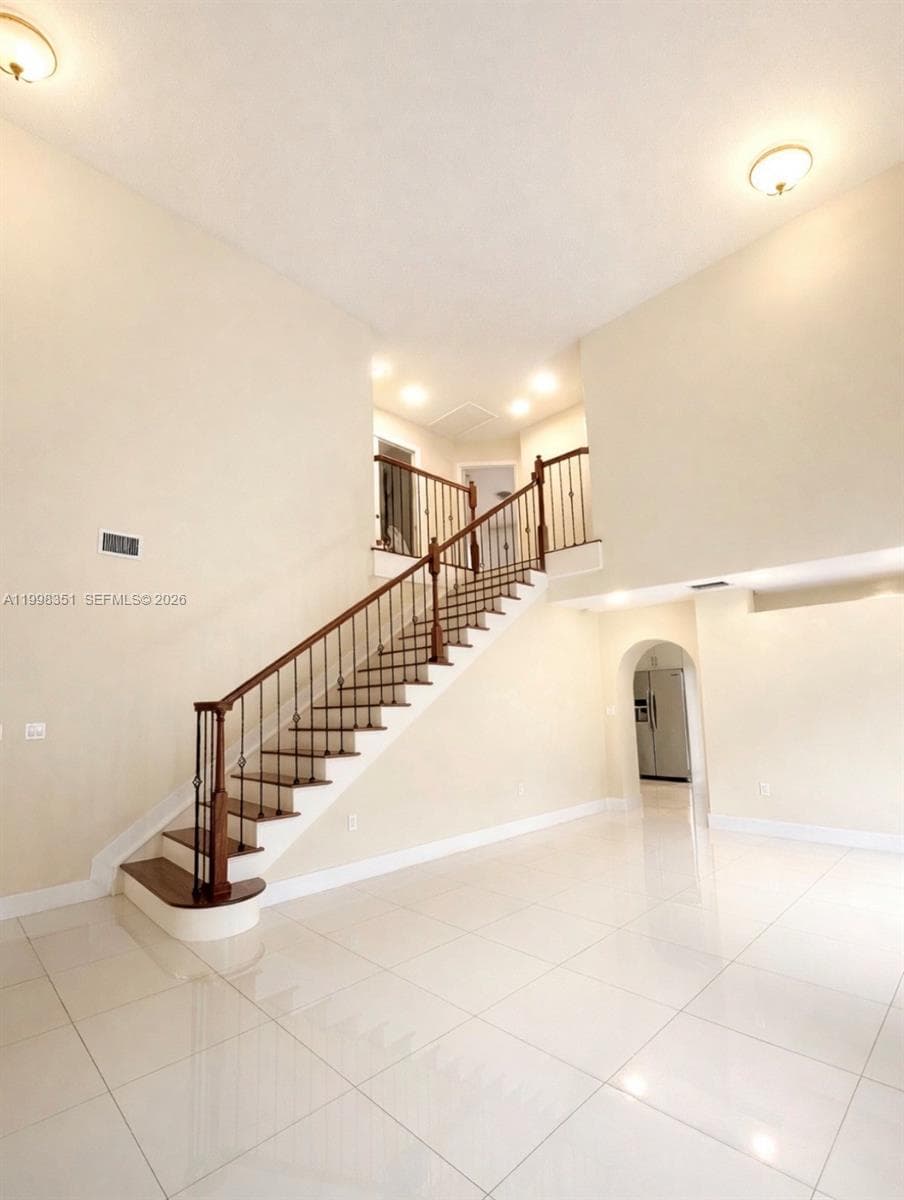 9069 NW 193rd St, Hialeah FL 33018 — 8