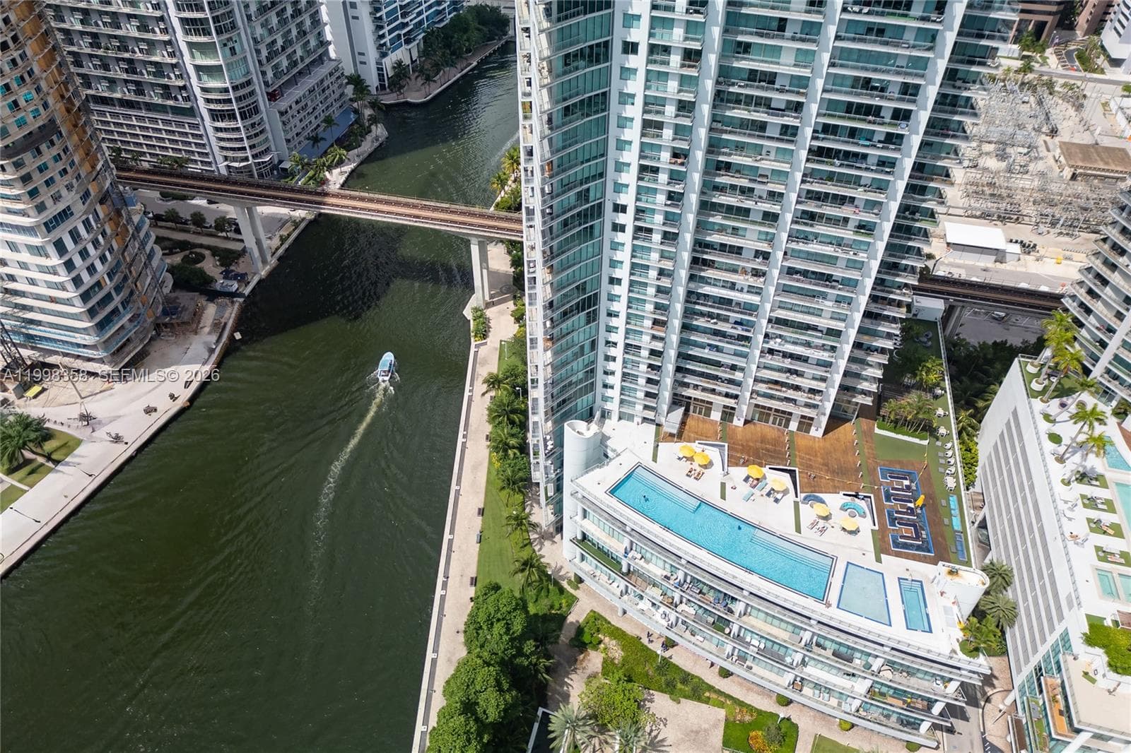 92 SW 3rd St # 3512, Miami FL 33130 — 53