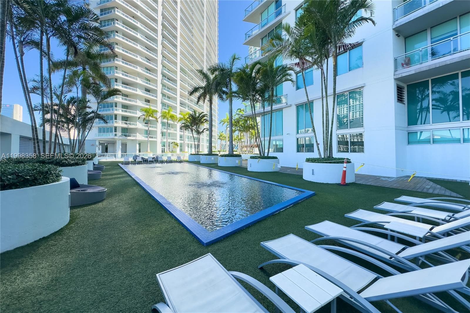 92 SW 3rd St # 3512, Miami FL 33130 — 67