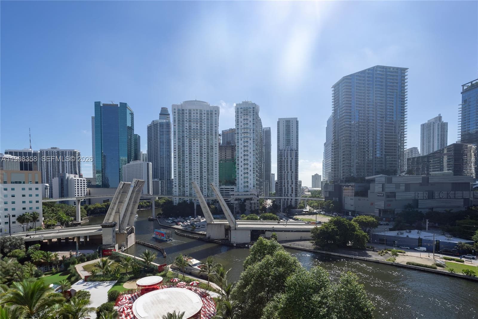 92 SW 3rd St # 3512, Miami FL 33130 — 24