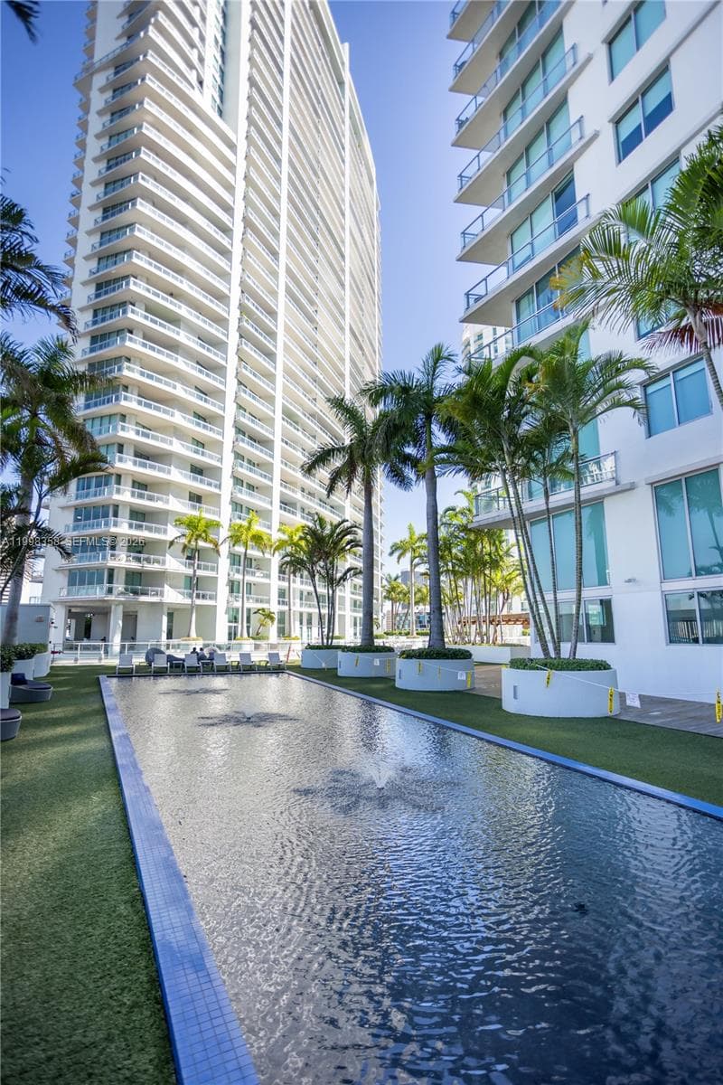 92 SW 3rd St # 3512, Miami FL 33130 — 41