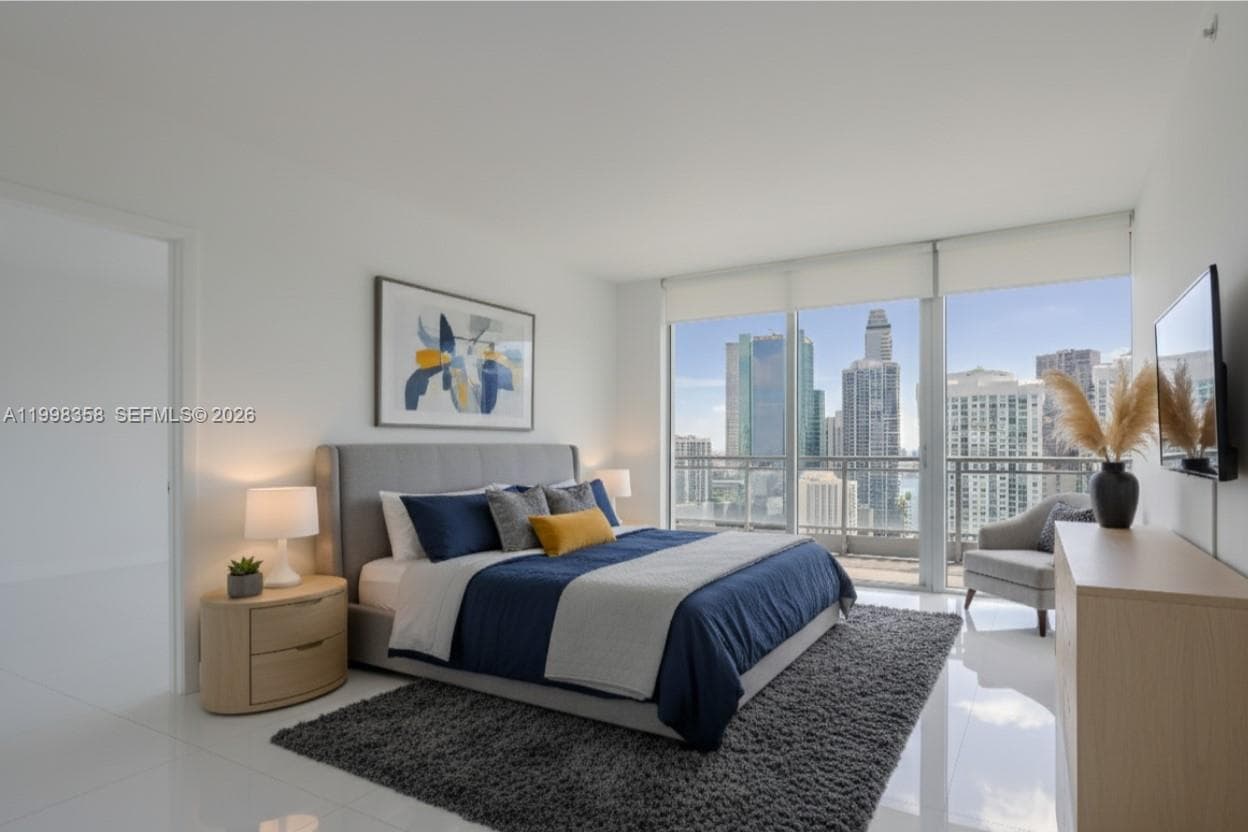 92 SW 3rd St # 3512, Miami FL 33130 — 15