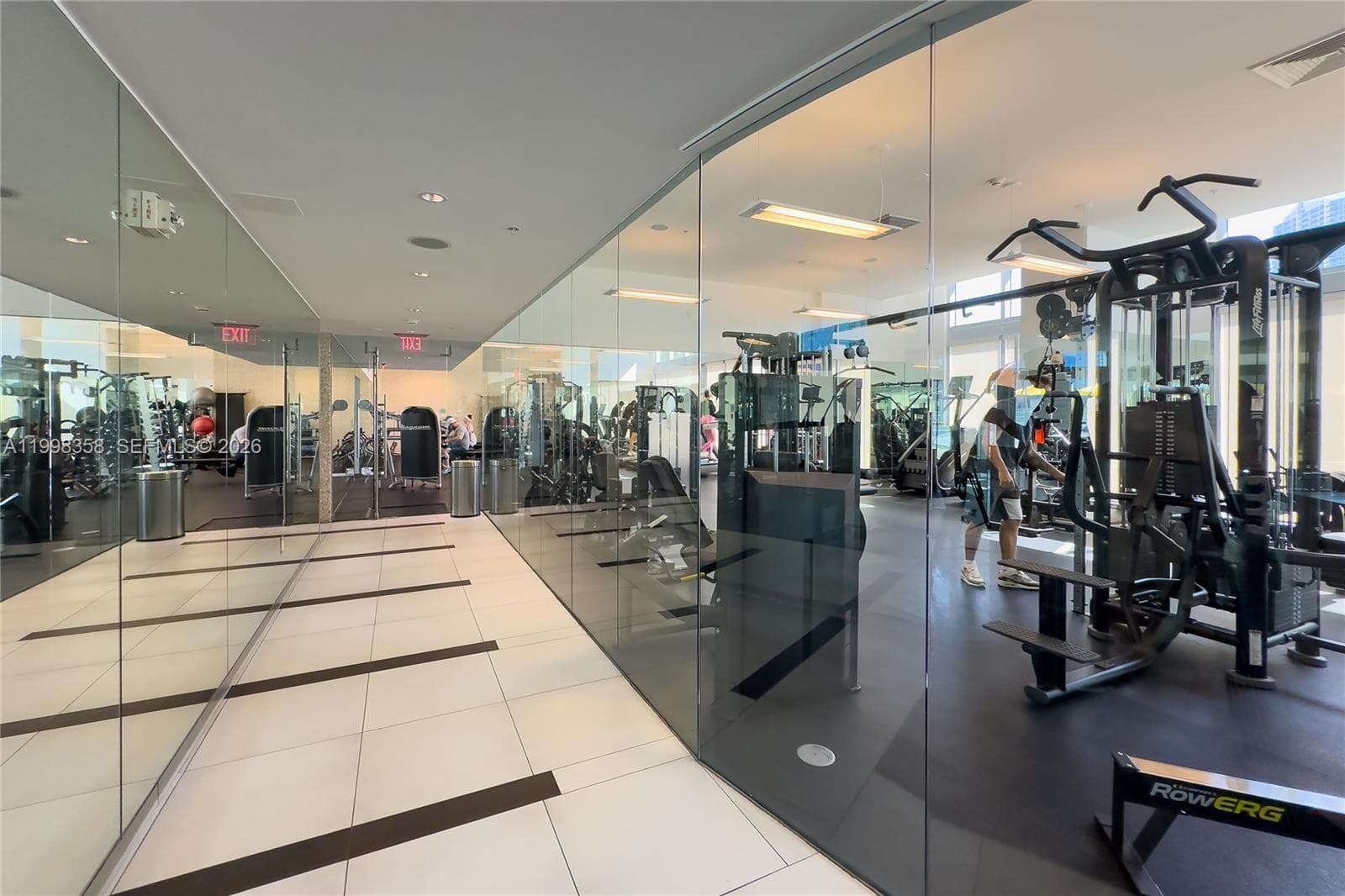 92 SW 3rd St # 3512, Miami FL 33130 — 60