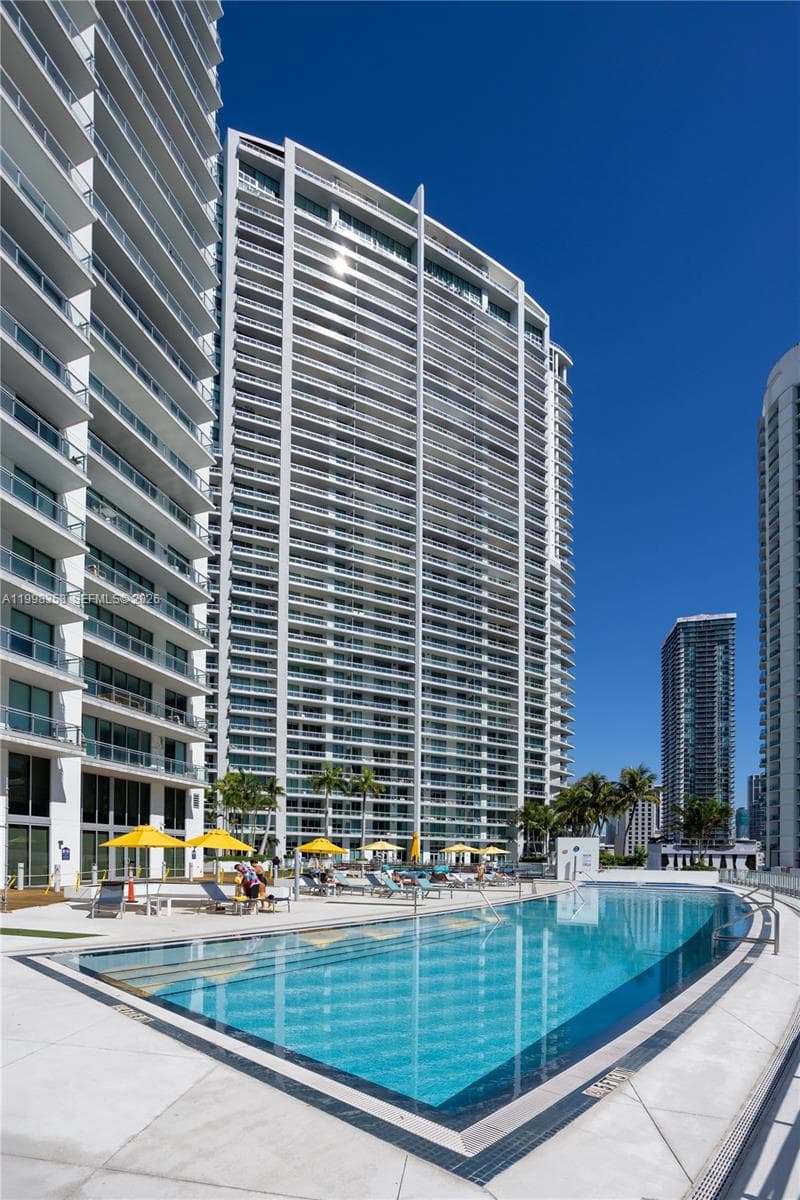 92 SW 3rd St # 3512, Miami FL 33130 — 25