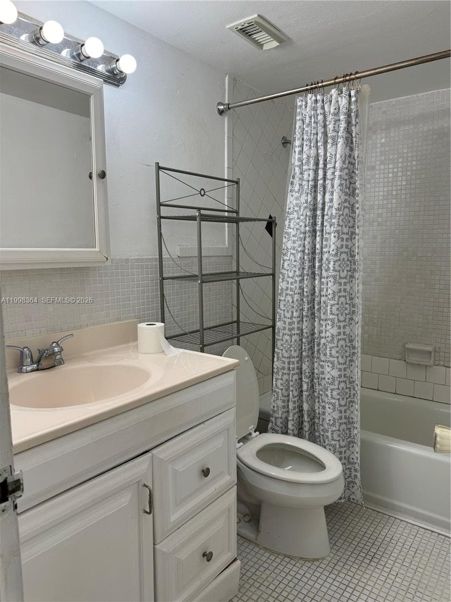 3660 NE 166th St # 812, North Miami Beach FL 33160 — 7
