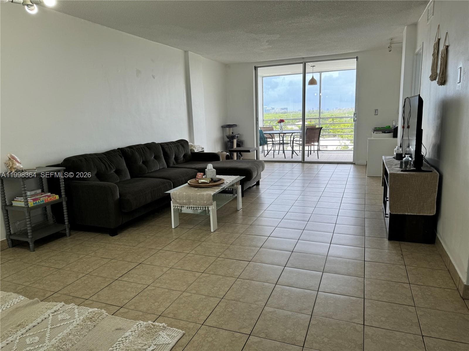 3660 NE 166th St # 812, North Miami Beach FL 33160 — 4