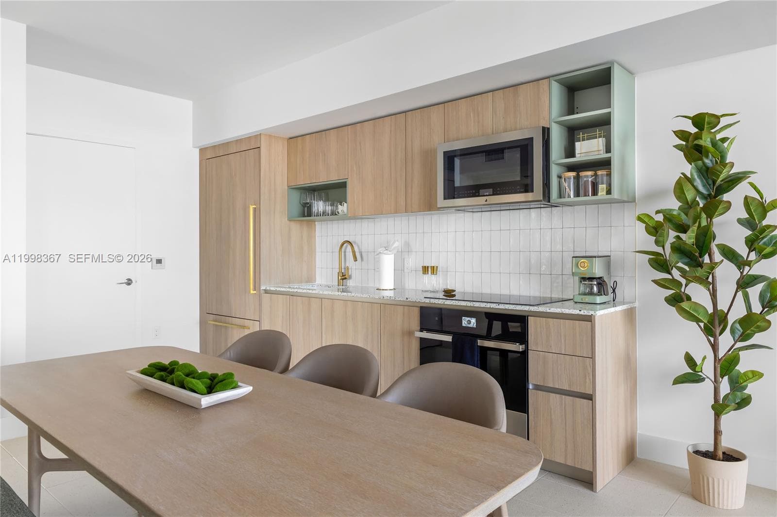 601 NE 1 st # 2716, Miami FL 33132 — 7