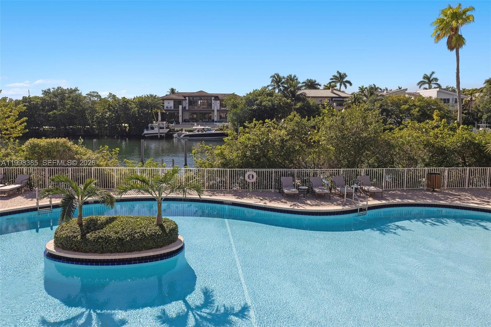 10 Edgewater Dr # 7G, Coral Gables FL 33133 — 25