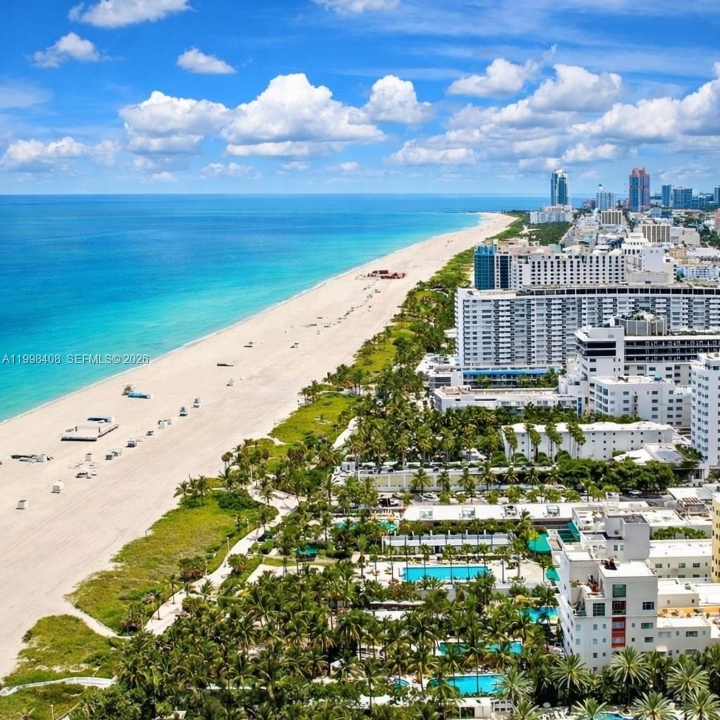 1150 Collins Ave # 402, Miami Beach FL 33139 — 1