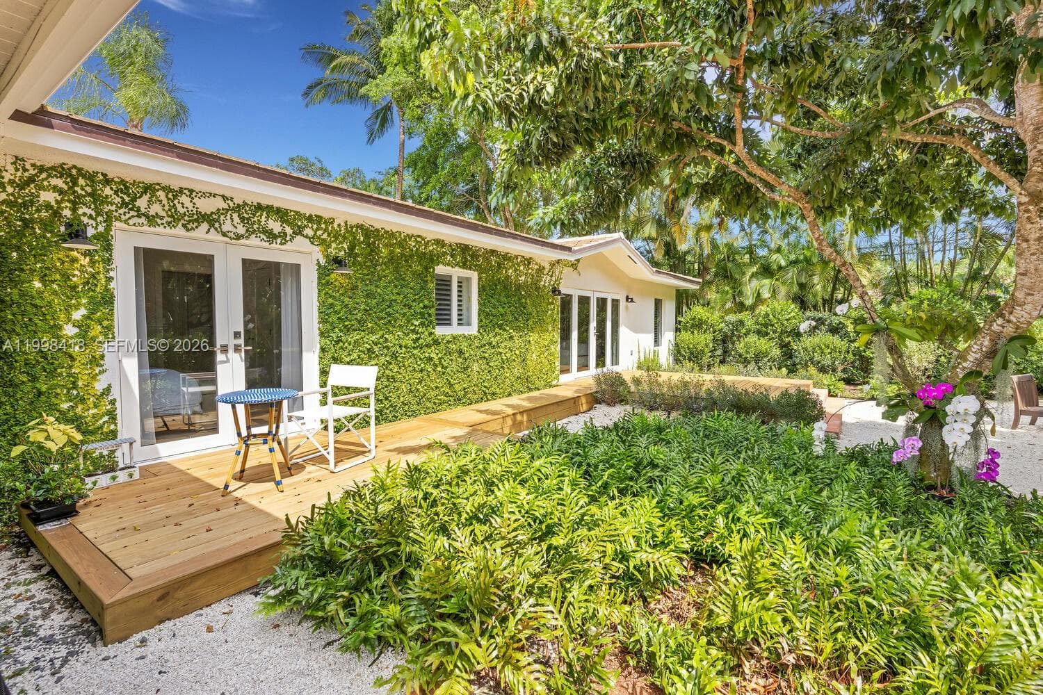 6140 SW 90th St, Pinecrest FL 33156 — 32