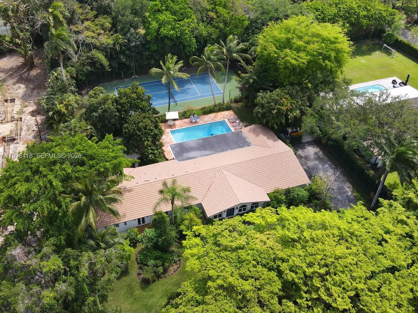6140 SW 90th St, Pinecrest FL 33156 — 41